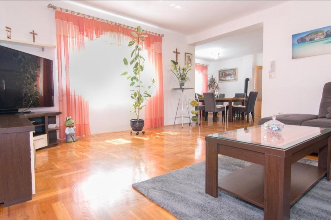 Apartment Antonella Fasana Fažana Eksteriør billede